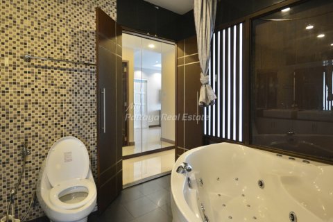 Condo à Bang Lamung, Thaïlande, 2 chambres № 233922 - photo 12