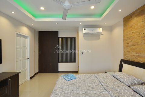 Condo à Bang Lamung, Thaïlande, 2 chambres № 233922 - photo 10
