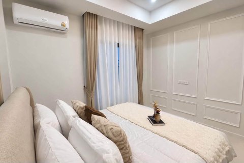 Villa in Pattaya, Thailand 3 bedrooms № 233920 - photo 14
