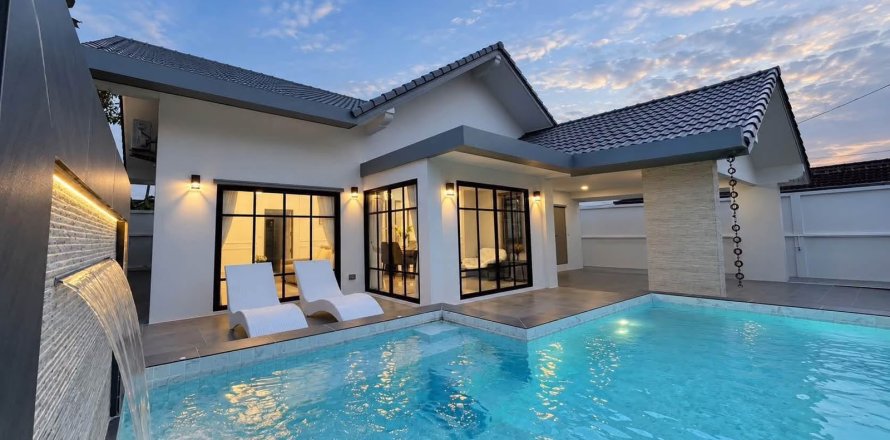 Villa in Pattaya, Thailand 3 bedrooms № 233920