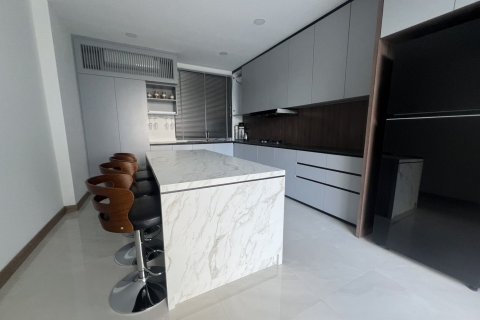 Вилла в Ханг Донге, Таиланд с 5 спальнями  № 135614 - фото 14