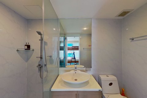Condo in Hua Hin, Thailand, 2 bedrooms  № 156991 - photo 11