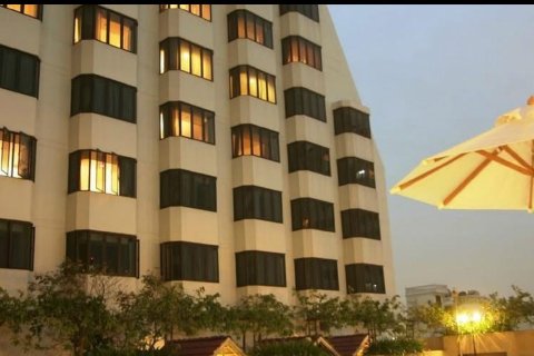 Condo in Khlong Toei, Bangkok, Thailand, 2 bedrooms № 156985