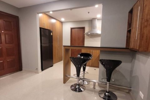 Кондоминиум с 2 спальнями в Ваттхане, Бангкок, Таиланд № 171905 - фото 3