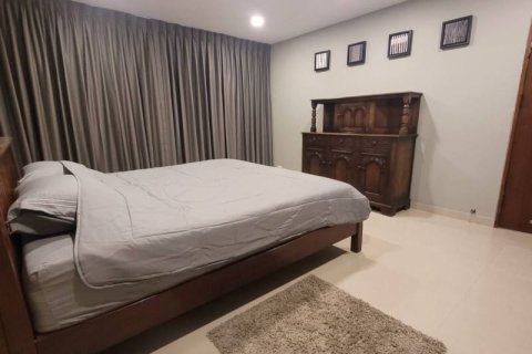 Кондоминиум с 2 спальнями в Ваттхане, Бангкок, Таиланд № 171905 - фото 4