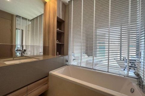 Студия в кондо в Ваттхане, Бангкок, Таиланд № 171908 - фото 8