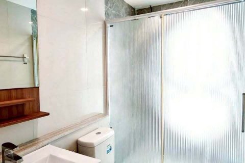 Condo à Min Buri, Bangkok, Thaïlande, 2 chambres № 171910 - photo 14