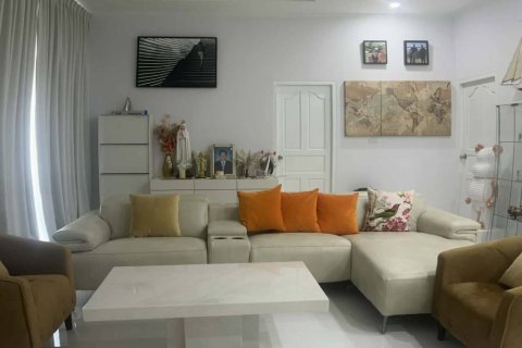 Villa in Cha-am, Thailand 2 bedrooms № 155451 - photo 3