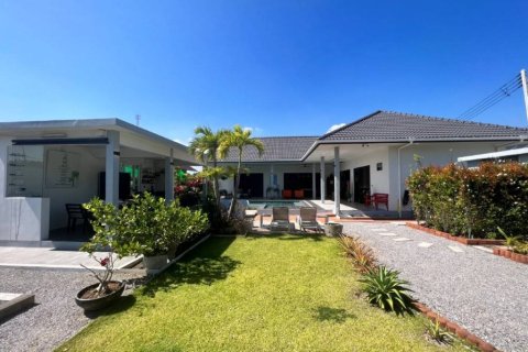 Вилла в Хуа Хине, Таиланд с 3 спальнями  № 155453 - фото 3