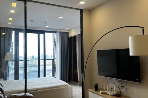 Condo à Huai Khwang, Bangkok, Thaïlande, 1 chambre  № 155449 - photo 1