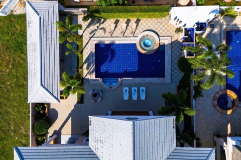 Villa in Hua Hin, Thailand 6 bedrooms № 168800 - photo 26