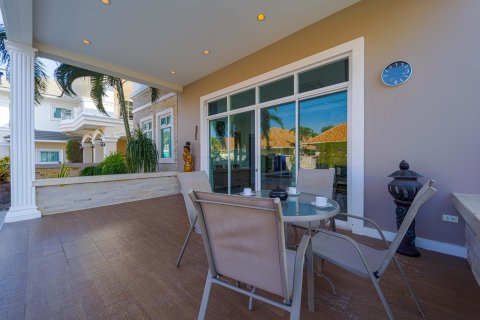 Villa in Hua Hin, Thailand 6 bedrooms № 168800 - photo 20