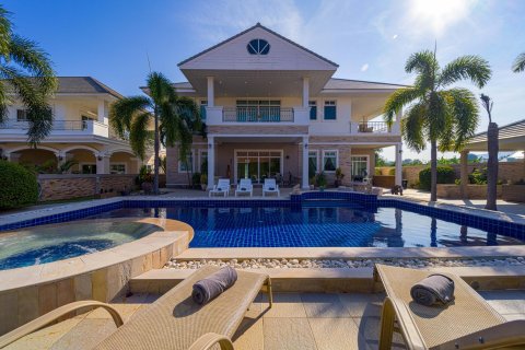 Villa in Hua Hin, Thailand 6 bedrooms № 168800