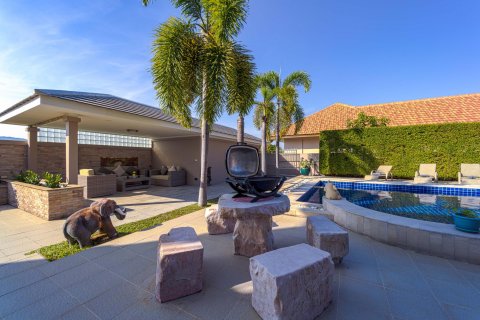 Villa in Hua Hin, Thailand 6 bedrooms № 168800 - photo 16