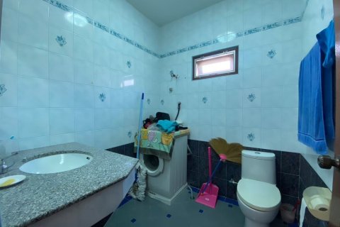 Villa in Hua Hin, Thailand 4 bedrooms № 168801 - photo 18