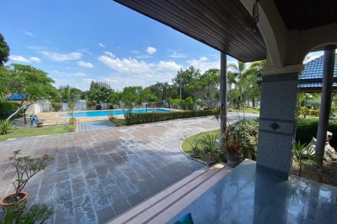 Villa in Hua Hin, Thailand 4 bedrooms № 168801 - photo 24