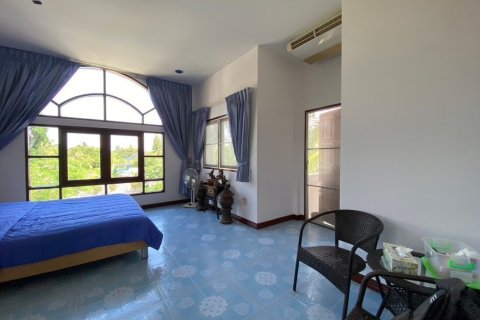 Villa in Hua Hin, Thailand 4 bedrooms № 168801 - photo 9