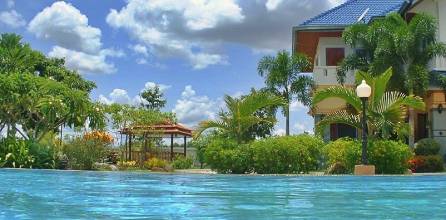 Villa in Hua Hin, Thailand 4 bedrooms № 168801