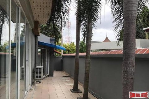 Villa in Pattaya, Thailand 5 bedrooms № 194183 - photo 3