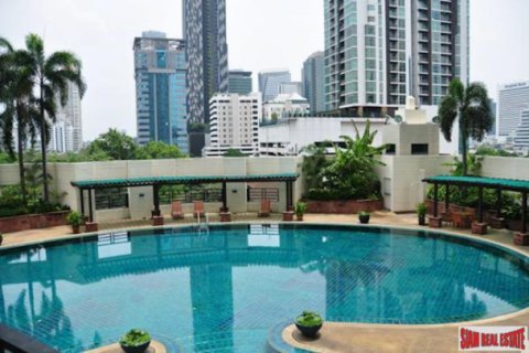 Apartment in Sathon, Bangkok, Thailand 2 bedrooms № 194182