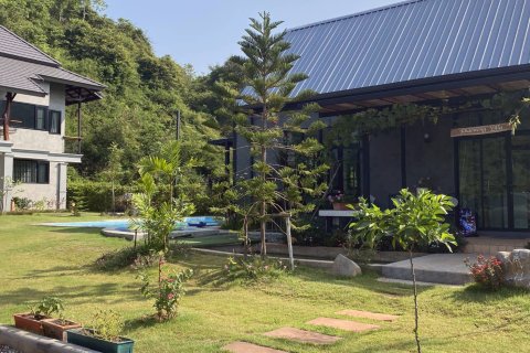 House in Pak Chong, Thailand 4 bedrooms № 171827 - photo 9