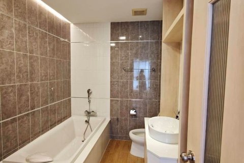 Condo in Chiang Mai, Thailand, 2 bedrooms  № 171826 - photo 16