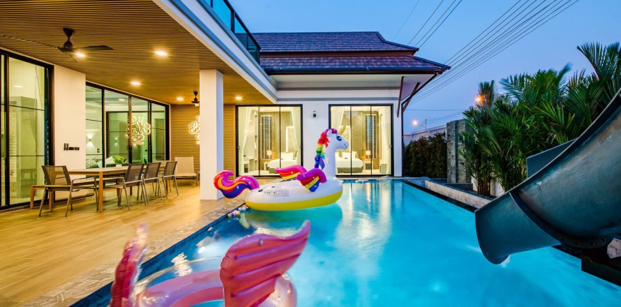 Villa in Cha-am, Thailand 3 bedrooms № 149113