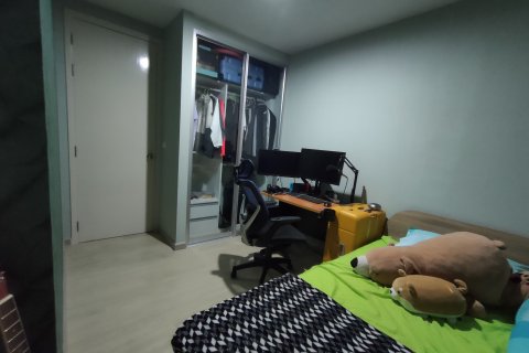 Condo in Bangkok Yai, Thailand, 2 bedrooms  № 149112 - photo 12