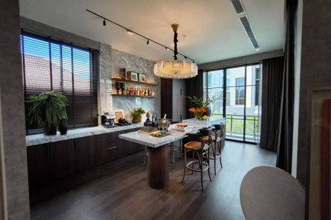 House in Suan Luang, Bangkok, Thailand 6 bedrooms № 114576 - photo 10