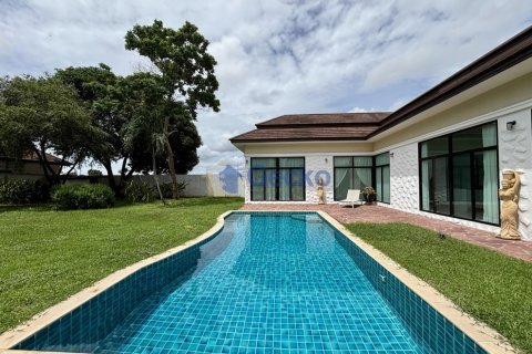 Maison à Pattaya, Thaïlande 4 chambres № 210112