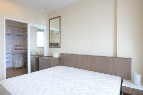 Condo in Bangkok, Thailand, 1 bedroom  № 197384 - photo 2