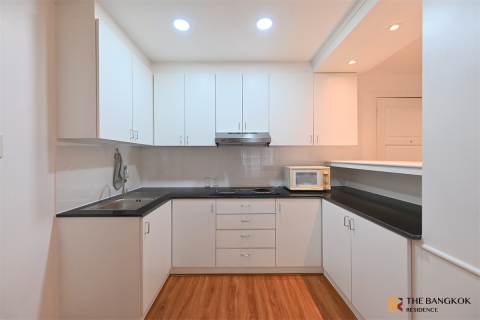 Condo in Bangkok, Thailand, 2 bedrooms № 197378 - photo 2