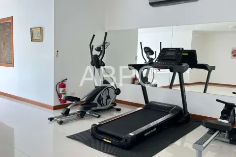 House in Pattaya, Thailand 6 bedrooms № 210546 - photo 2