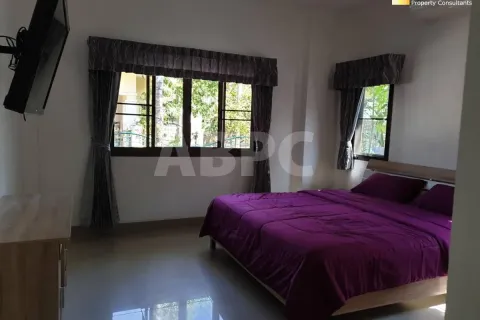 House in Pattaya, Thailand 3 bedrooms № 210551 - photo 4
