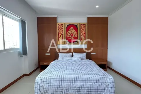 Casa de 6 dormitorios en Pattaya, Tailandia № 210547 - foto 5