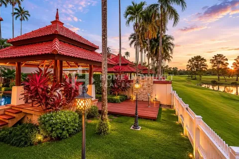 House in Phuket, Thailand 4 bedrooms № 209622