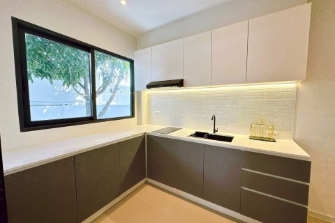 Maison à Pak Kret, Thaïlande 4 chambres № 169142 - photo 8