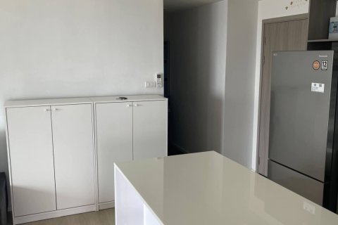 Condo à Bang Kaeo, Thaïlande, 2 chambres  № 169141 - photo 2