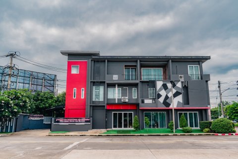 Дом в Ханг Донге, Таиланд с 4 спальнями  № 138127 - фото 1