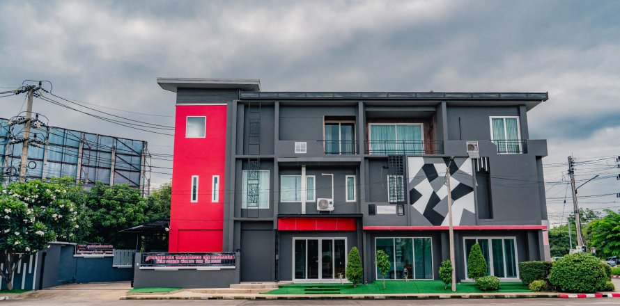 Дом в Ханг Донге, Таиланд с 4 спальнями  № 138127