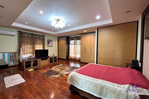 Maison à Hang Dong, Thaïlande 6 chambres № 200343 - photo 24