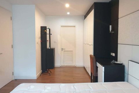 Studio dans le Condo à Watthana, Bangkok, Thaïlande  № 173617 - photo 6