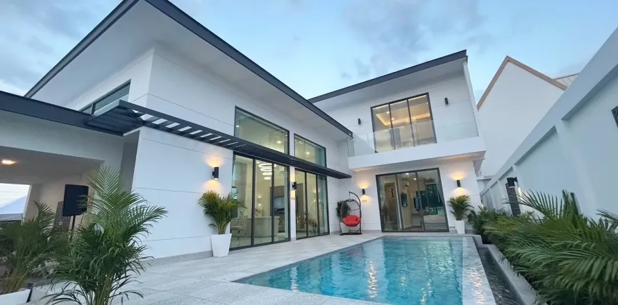 Villa in Pattaya, Thailand 3 bedrooms № 173623