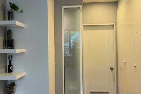 Студия в кондо в Клонг Тоэй, Бангкок, Таиланд № 173620 - фото 7