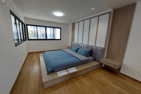 House in Watthana, Bangkok, Thailand 4 bedrooms № 173618 - photo 4