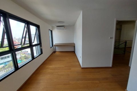 House in Watthana, Bangkok, Thailand 4 bedrooms № 173618 - photo 16