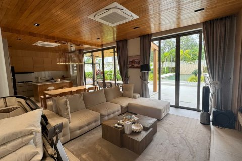 Villa in Phuket, Thailand 4 bedrooms № 135501 - photo 13