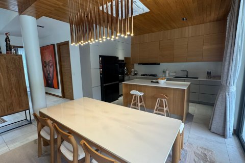 Villa in Phuket, Thailand 4 bedrooms № 135501 - photo 17