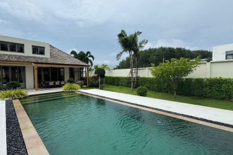 Villa in Phuket, Thailand 4 bedrooms № 135501 - photo 5