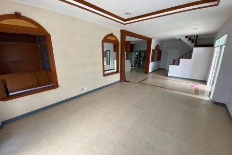 Дом в Самутпракане, Таиланд с 4 спальнями  № 161925 - фото 4